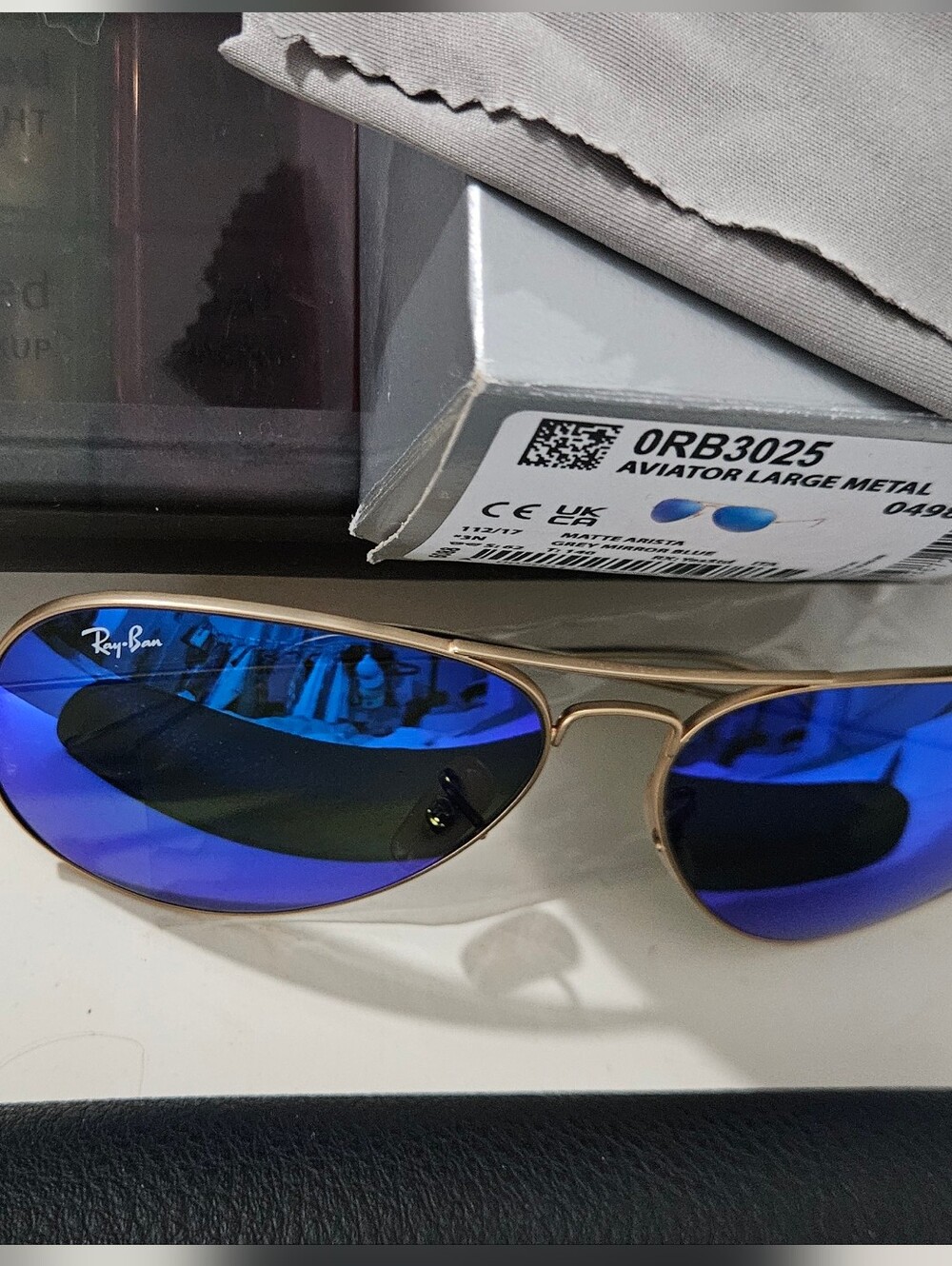 Ray-Ban Aviator Large Metal Sunglasses - Gold Frame with Blue Mirror Lenses - Picture 9 of 9